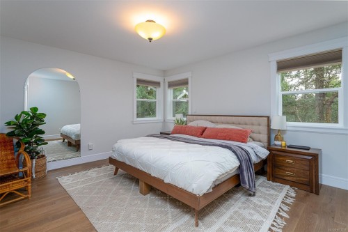 1622 Millstream Rd, Highlands, BC 