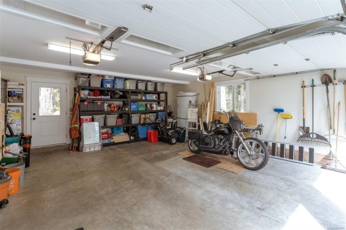1622 Millstream Rd, Highlands, BC 