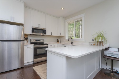 1622 Millstream Rd, Highlands, BC 