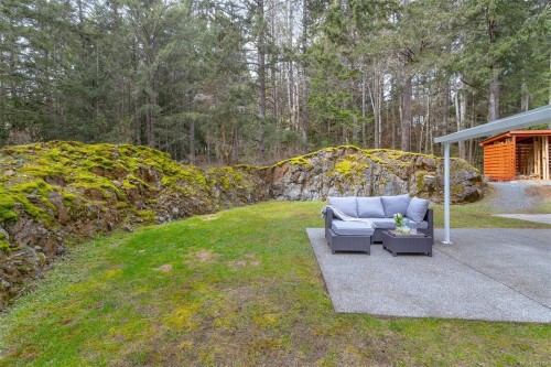 1622 Millstream Rd, Highlands, BC 