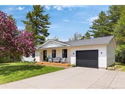 10 Cambridge DR Burton, NB E2V 3E8
