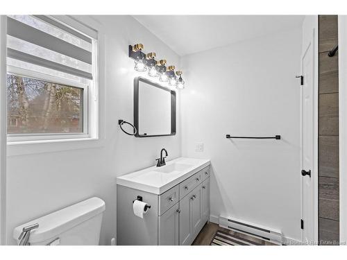288 Pleasant Dr, Minto, NB 