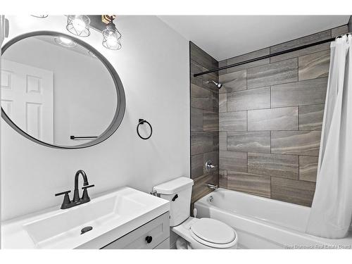 288 Pleasant Dr, Minto, NB 