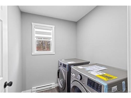288 Pleasant Dr, Minto, NB 