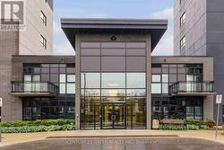 242 - 102 GROVEWOOD COMMON CIRCLE Oakville, ON L6H 0X2