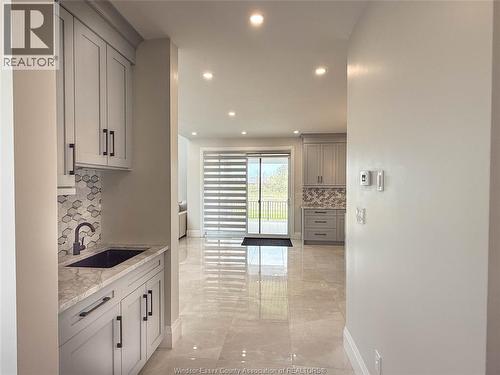 7 Cypress Pointe, Leamington, ON - Indoor Photo Showing Kitchen