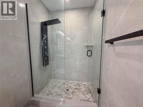7 Cypress Pointe, Leamington, ON - Indoor Photo Showing Bathroom