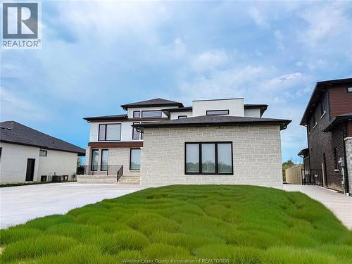 7 Cypress Pointe, Leamington, ON - Outdoor