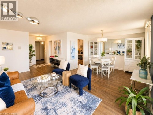 640 WEST Street Unit# 901  Brantford, ON N3R 6M3
