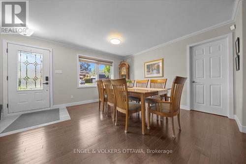 need room for extra dinner guests? - 1005 Gold Crescent, Ottawa, ON - Indoor Photo Showing Dining Room