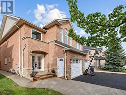 3699 GOLDEN LOCUST DRIVE  Mississauga, ON L5N 8N8