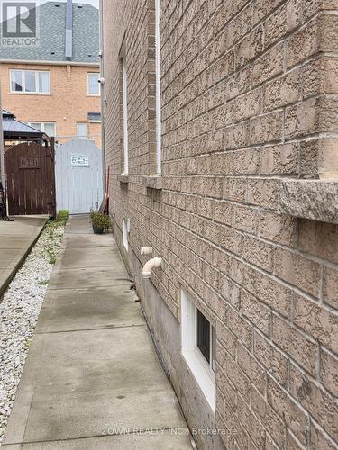 Lower - 47 Niceview Drive, Brampton, ON - Outdoor