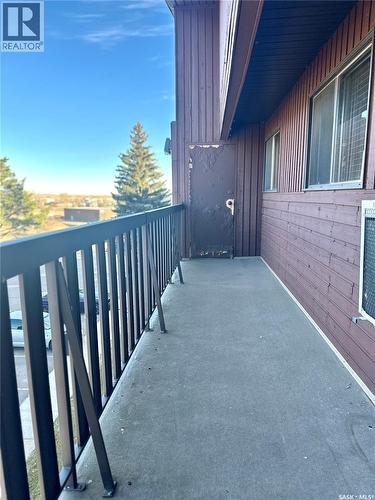 305 1110 9Th Avenue Ne, Swift Current, SK - Outdoor With Balcony With Exterior