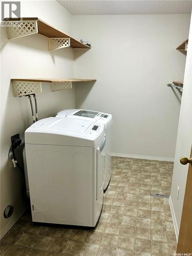 305 1110 9Th Avenue Ne, Swift Current, SK - Indoor Photo Showing Laundry Room