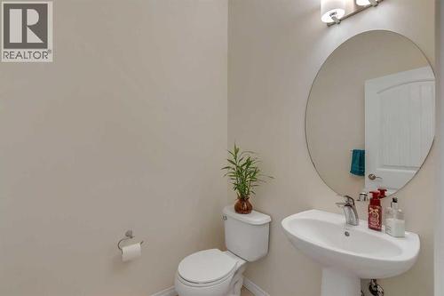 245 Auburn Crest Way Se, Calgary, AB - Indoor Photo Showing Bathroom