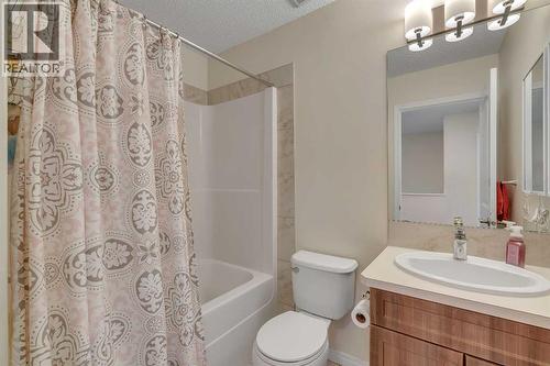 245 Auburn Crest Way Se, Calgary, AB - Indoor Photo Showing Bathroom