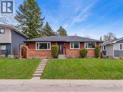 4824 Claret Street NW  Calgary, AB T2L 1C1