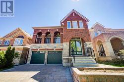 66 BUSH RIDGES AVENUE Richmond Hill, ON L4E 0P1
