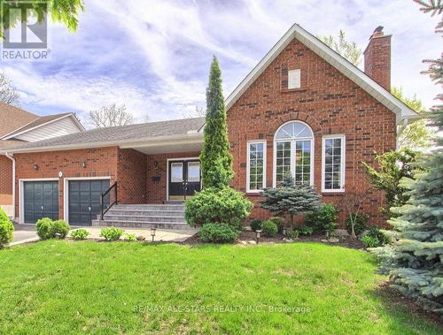 41 CAPTAIN ARMSTRONG LANE  Markham, ON L3P 3E1
