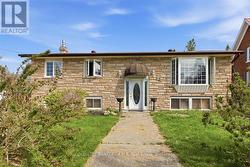 18 RUSSELL STREET Brighton, ON K0K 1H0