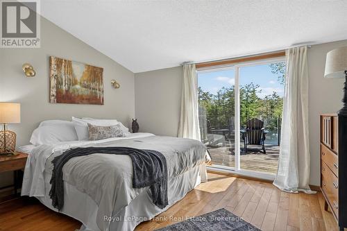 2633 Fire Route 49A, Selwyn, ON - Indoor Photo Showing Bedroom
