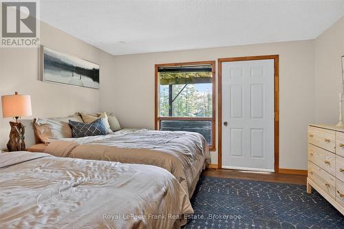 2633 Fire Route 49A, Selwyn, ON - Indoor Photo Showing Bedroom
