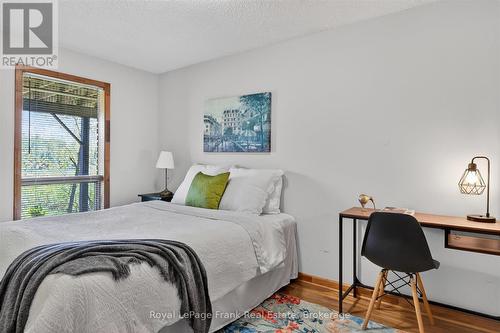 2633 Fire Route 49A, Selwyn, ON - Indoor Photo Showing Bedroom