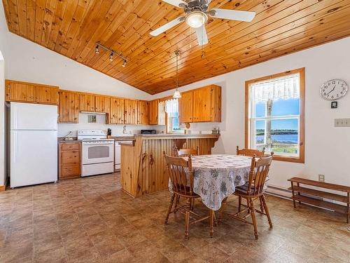 212 Basinview Crescent, Darnley, PE - Indoor Photo Showing Kitchen