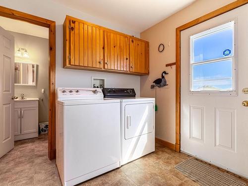 212 Basinview Crescent, Darnley, PE - Indoor Photo Showing Laundry Room