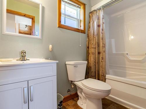 212 Basinview Crescent, Darnley, PE - Indoor Photo Showing Bathroom