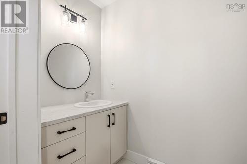 15 Glenn Drive, Lantz, NS - Indoor Photo Showing Bathroom