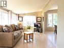 18 Kenneth Avenue, Port Dover, ON  - Indoor Photo Showing Living Room 