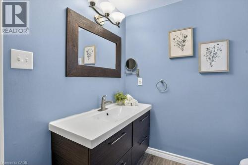 4pc Bath on 2nd floor - 222 Grey Fox Drive, Kitchener, ON - Indoor Photo Showing Bathroom