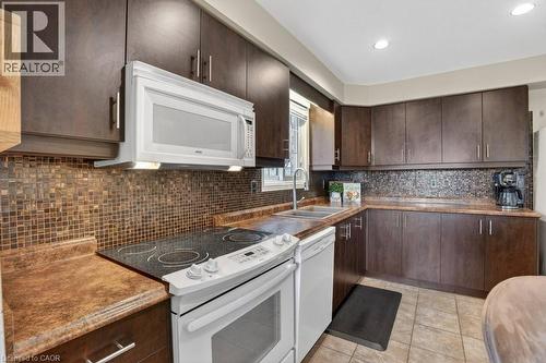 Kitchen - 222 Grey Fox Drive, Kitchener, ON - Indoor Photo Showing Kitchen With Double Sink