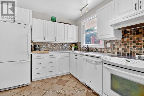 2966 Linton Road, Ottawa, ON - Indoor Photo Showing Kitchen