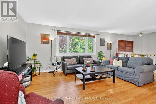 2966 Linton Road, Ottawa, ON - Indoor Photo Showing Living Room