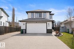 112 LAKELAND PT  Beaumont, AB T4X 0B4