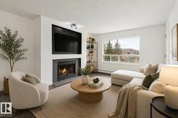 #411 9010 106 AV NW  Edmonton, AB T5H 4K3