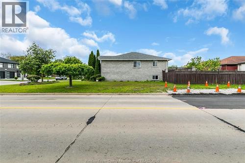 2401 St. Patricks, Windsor, ON - Outdoor