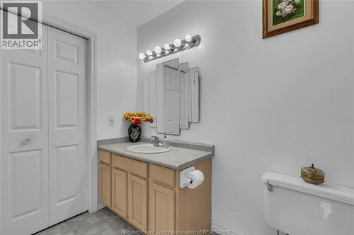 2401 St. Patricks, Windsor, ON - Indoor Photo Showing Bathroom