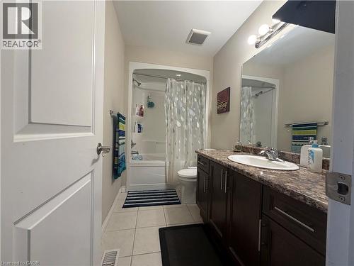 25 Bethune Avenue, Hamilton, ON - Indoor Photo Showing Bathroom