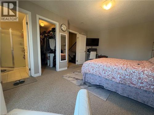 25 Bethune Avenue, Hamilton, ON - Indoor Photo Showing Bedroom