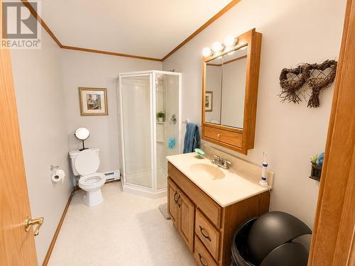 22 Catfish Rd, Wawa, ON - Indoor Photo Showing Bathroom