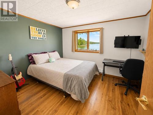 22 Catfish Rd, Wawa, ON - Indoor Photo Showing Bedroom