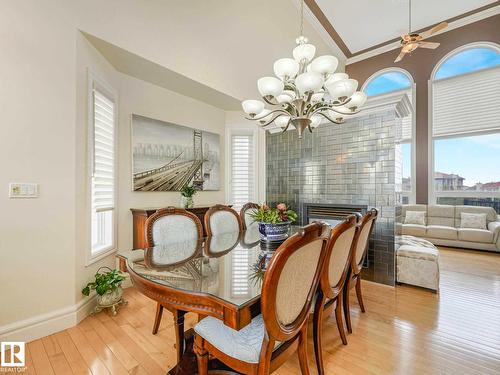 7516 161A Av Nw, Edmonton, AB - Indoor Photo Showing Dining Room