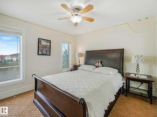 7516 161A Av Nw, Edmonton, AB - Indoor Photo Showing Bedroom