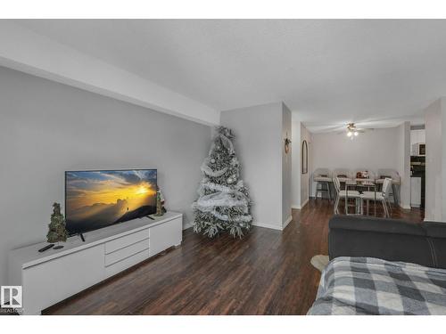 #A7 2808 116 St Nw, Edmonton, AB - Indoor Photo Showing Living Room