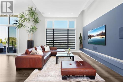 1309 Beaufort Drive, Burlington, ON - Indoor Photo Showing Living Room