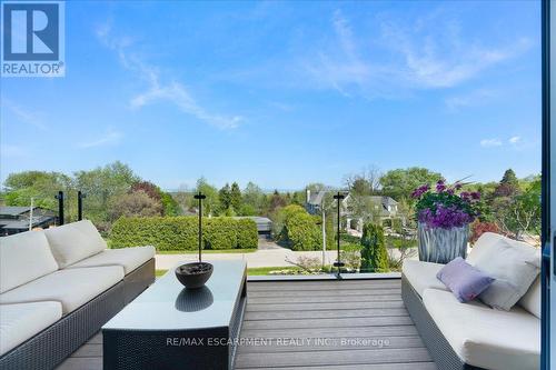 1309 Beaufort Drive, Burlington, ON - Outdoor