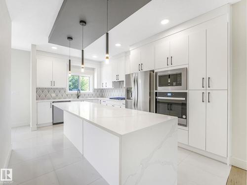 10963 129 St Nw, Edmonton, AB - Indoor Photo Showing Kitchen With Upgraded Kitchen